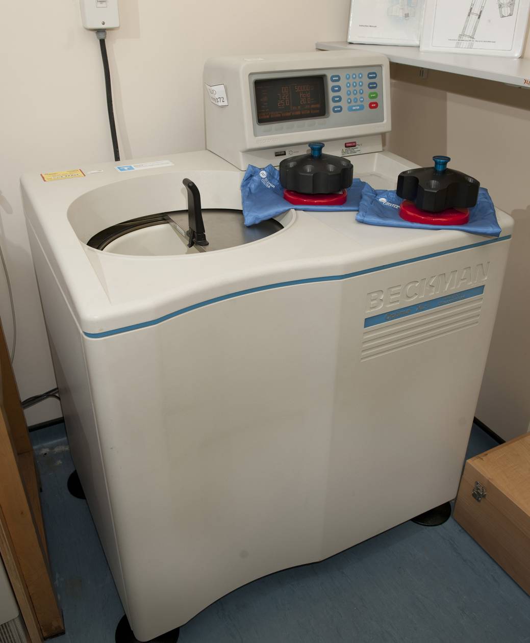 Analytical ultracentrifuge